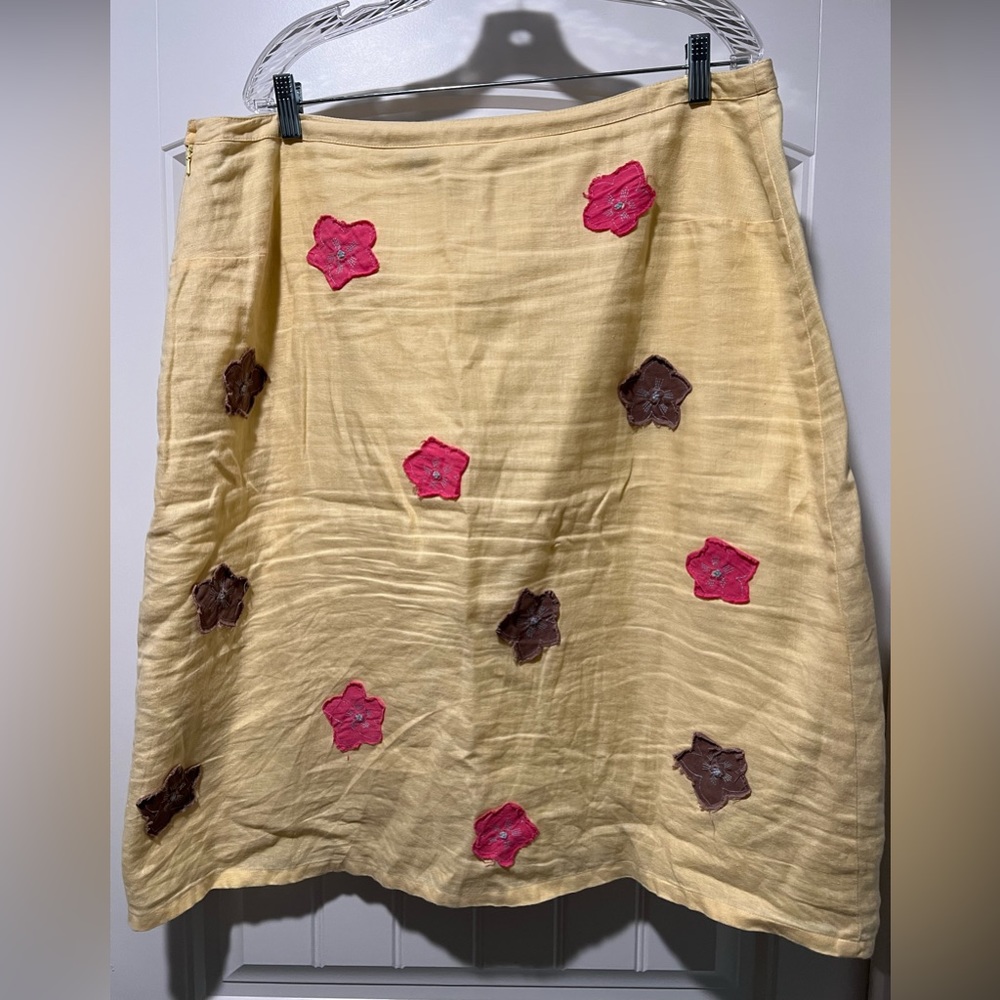 Boden appliqué skirt size 20L.